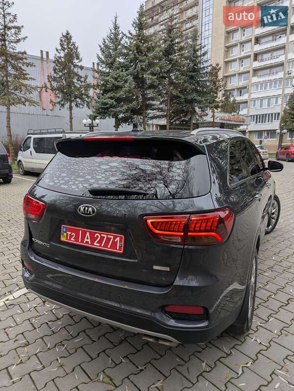 Внедорожник / Кроссовер Kia Sorento 2017 в Тернополе