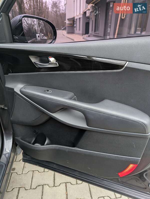 Внедорожник / Кроссовер Kia Sorento 2017 в Тернополе