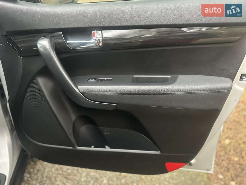 Позашляховик / Кросовер Kia Sorento 2012 в Києві