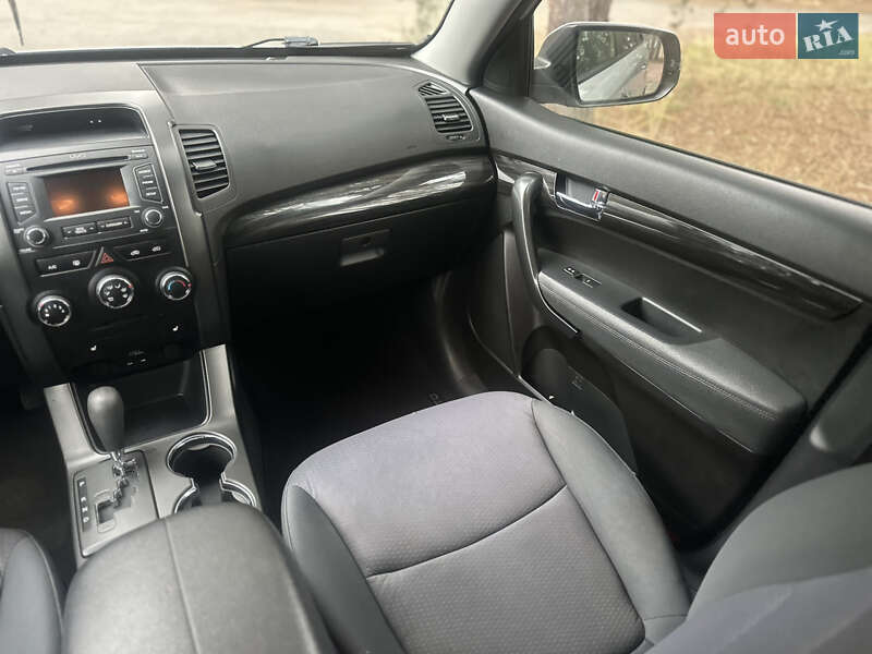 Позашляховик / Кросовер Kia Sorento 2012 в Києві