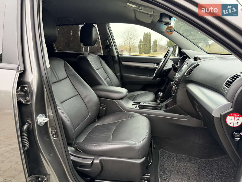 Внедорожник / Кроссовер Kia Sorento 2014 в Дубно фото 50 Внедорожник / Кроссовер Kia Sorento 2014 в Дубно