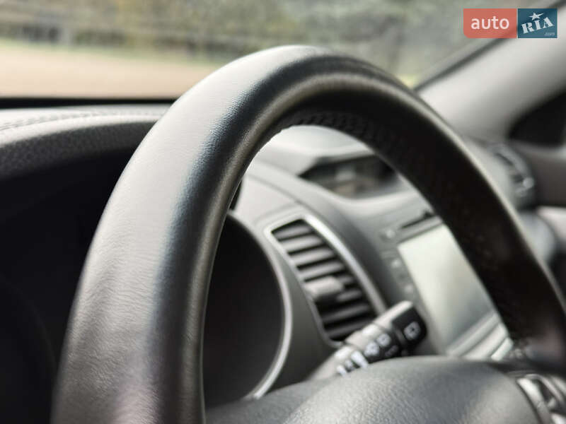 Внедорожник / Кроссовер Kia Sorento 2015 в Ровно фото 36 Внедорожник / Кроссовер Kia Sorento 2015 в Ровно