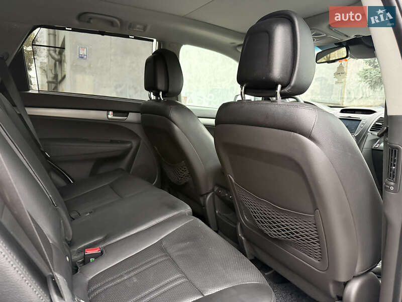 Внедорожник / Кроссовер Kia Sorento 2015 в Ровно фото 49 Внедорожник / Кроссовер Kia Sorento 2015 в Ровно
