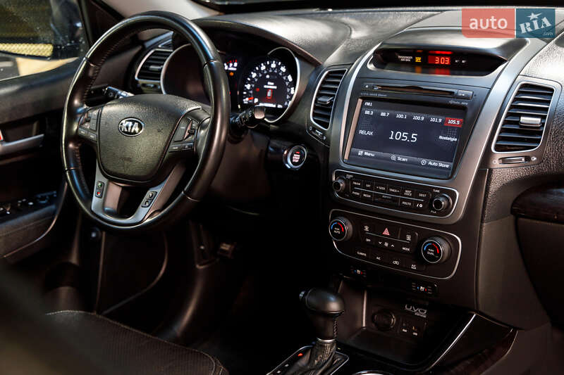 Позашляховик / Кросовер Kia Sorento 2013 в Луцьку
