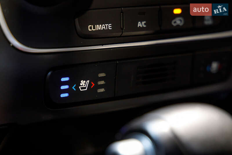 Позашляховик / Кросовер Kia Sorento 2013 в Луцьку