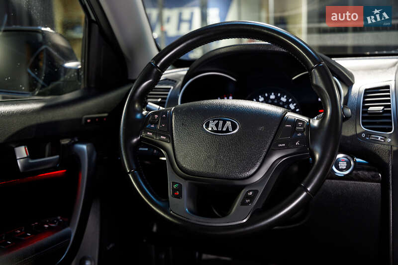 Позашляховик / Кросовер Kia Sorento 2013 в Луцьку