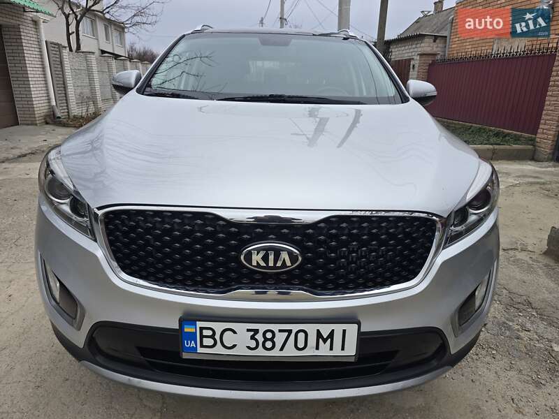 Внедорожник / Кроссовер Kia Sorento 2015 в Запорожье