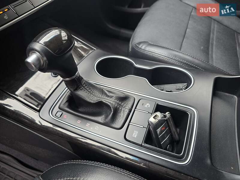 Внедорожник / Кроссовер Kia Sorento 2015 в Запорожье