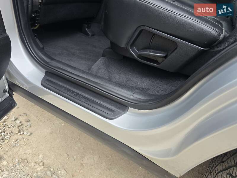 Внедорожник / Кроссовер Kia Sorento 2015 в Запорожье