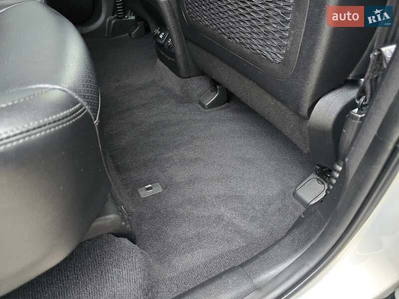 Внедорожник / Кроссовер Kia Sorento 2015 в Запорожье