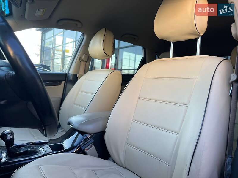 Позашляховик / Кросовер Kia Sorento 2014 в Івано-Франківську