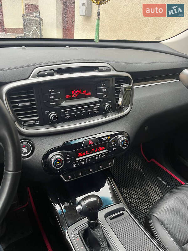 Позашляховик / Кросовер Kia Sorento 2016 в Тернополі