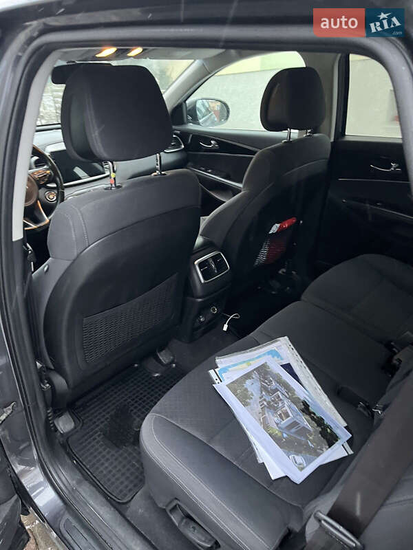 Позашляховик / Кросовер Kia Sorento 2016 в Львові
