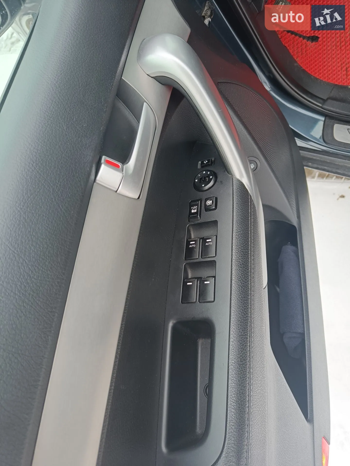 Kia Sorento 2009 VIN KNAKU814DA5048500 фото оголошення 2 з 33