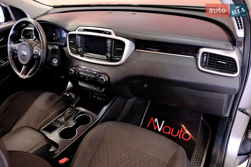 Позашляховик / Кросовер Kia Sorento 2017 в Одесі фото 42 Позашляховик / Кросовер Kia Sorento 2017 в Одесі