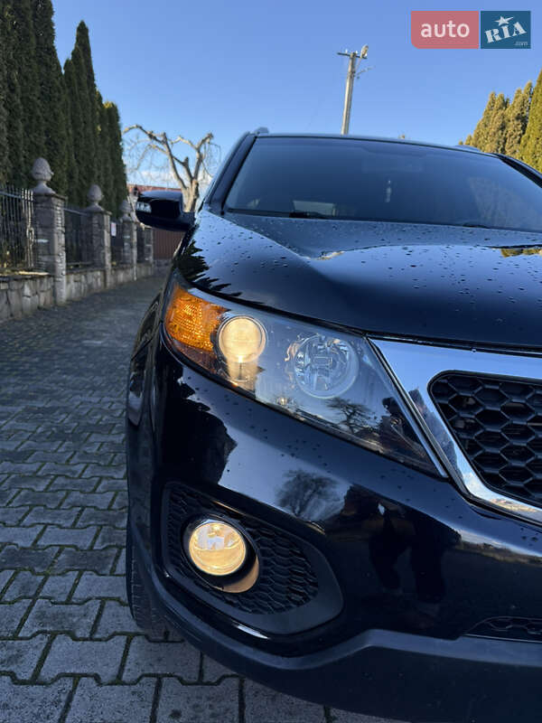 Позашляховик / Кросовер Kia Sorento 2011 в Надвірній