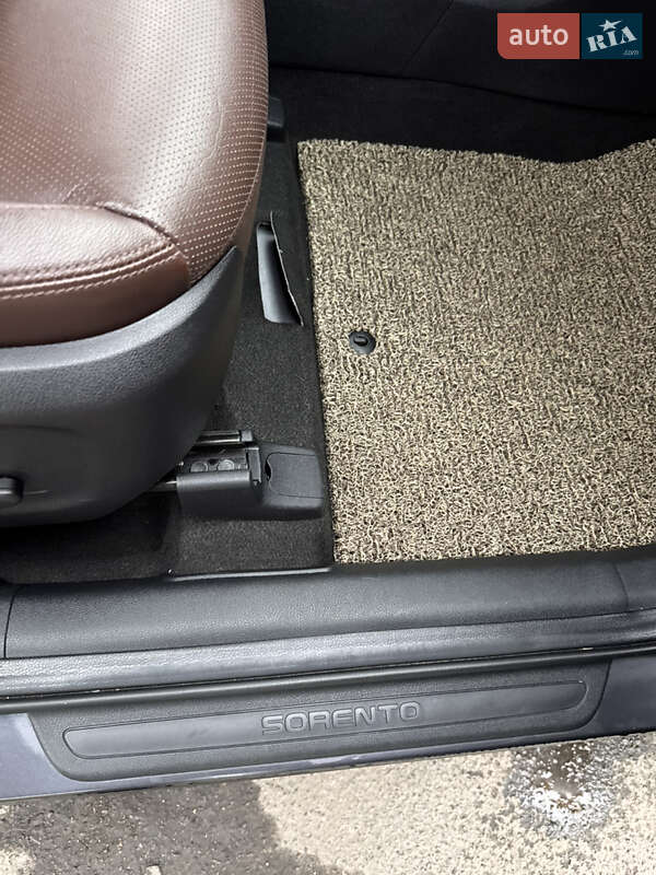 Позашляховик / Кросовер Kia Sorento 2016 в Луцьку