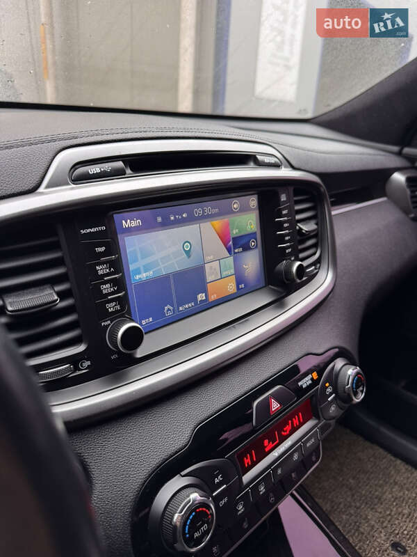 Позашляховик / Кросовер Kia Sorento 2016 в Луцьку