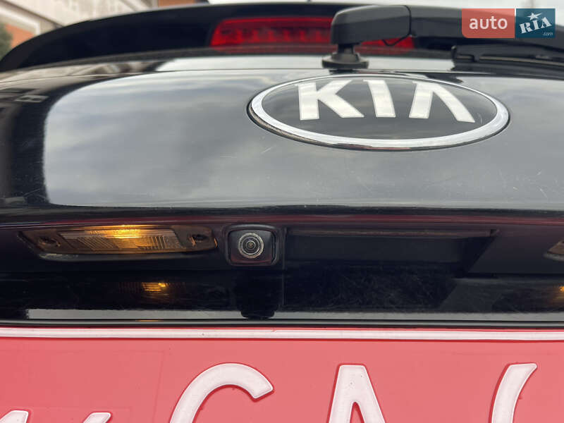 Внедорожник / Кроссовер Kia Sorento 2014 в Стрые