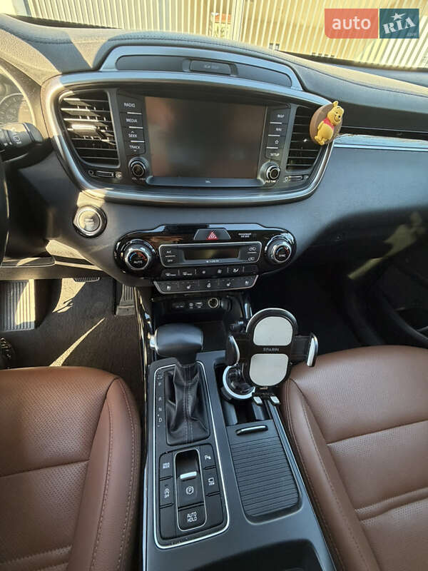 Внедорожник / Кроссовер Kia Sorento 2017 в Одессе фото 28 Внедорожник / Кроссовер Kia Sorento 2017 в Одессе