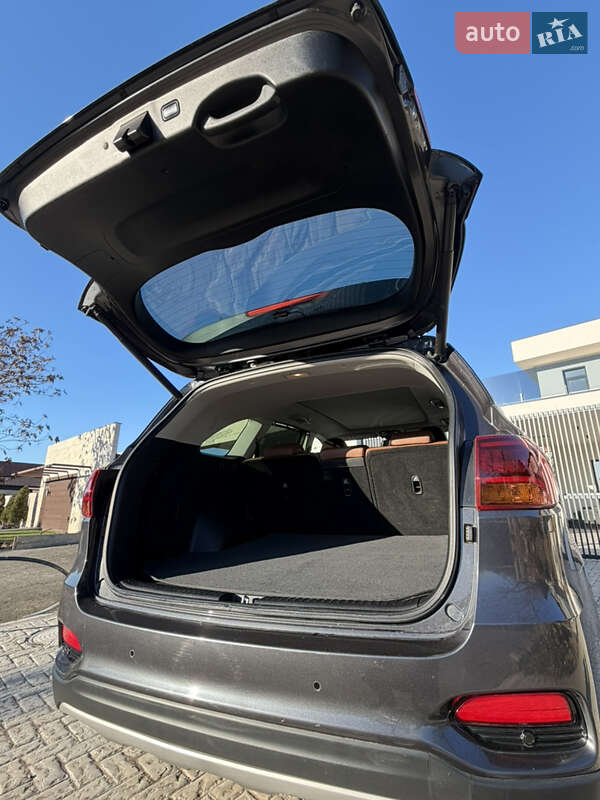 Внедорожник / Кроссовер Kia Sorento 2017 в Одессе фото 36 Внедорожник / Кроссовер Kia Sorento 2017 в Одессе