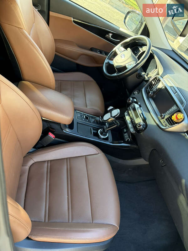 Внедорожник / Кроссовер Kia Sorento 2017 в Одессе фото 42 Внедорожник / Кроссовер Kia Sorento 2017 в Одессе