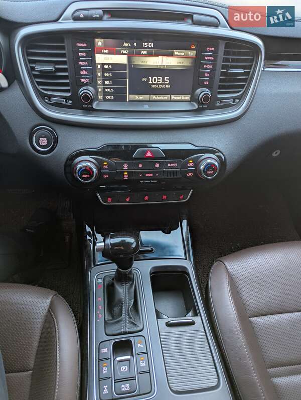 Позашляховик / Кросовер Kia Sorento 2015 в Тернополі