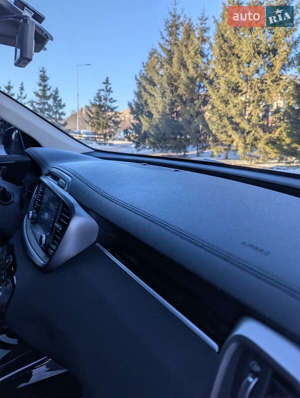 Позашляховик / Кросовер Kia Sorento 2015 в Тернополі