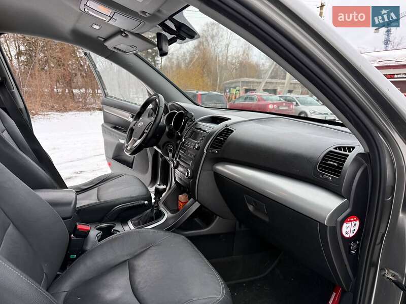 Позашляховик / Кросовер Kia Sorento 2010 в Звягелі