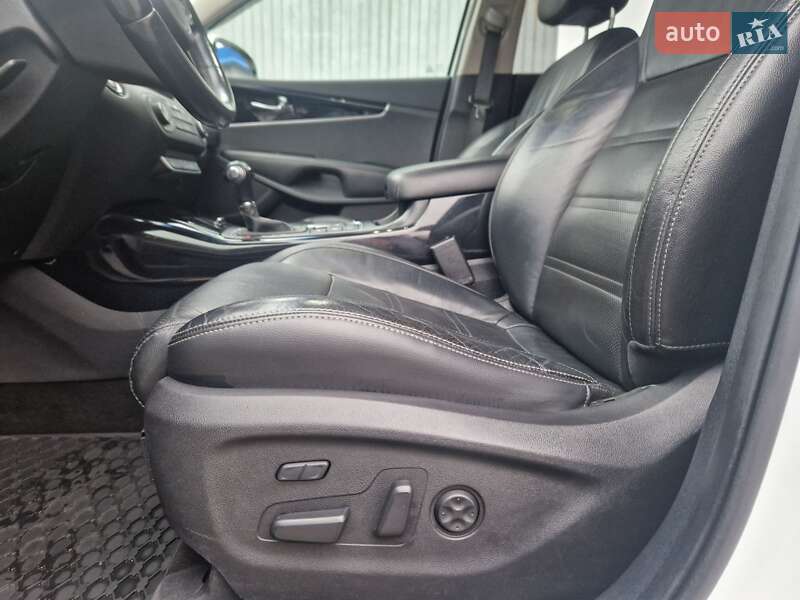 Внедорожник / Кроссовер Kia Sorento 2016 в Виннице