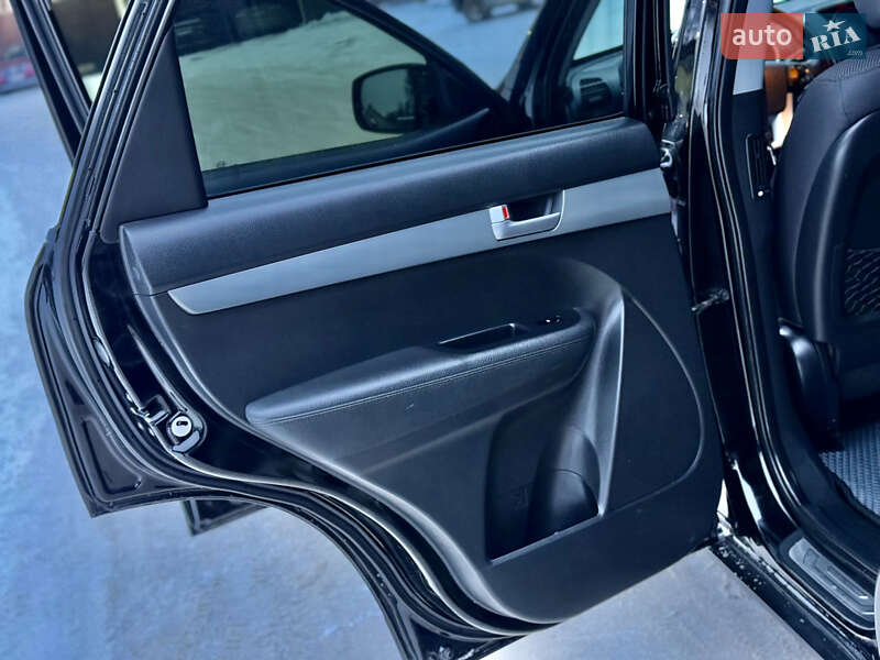 Внедорожник / Кроссовер Kia Sorento 2009 в Межгорье