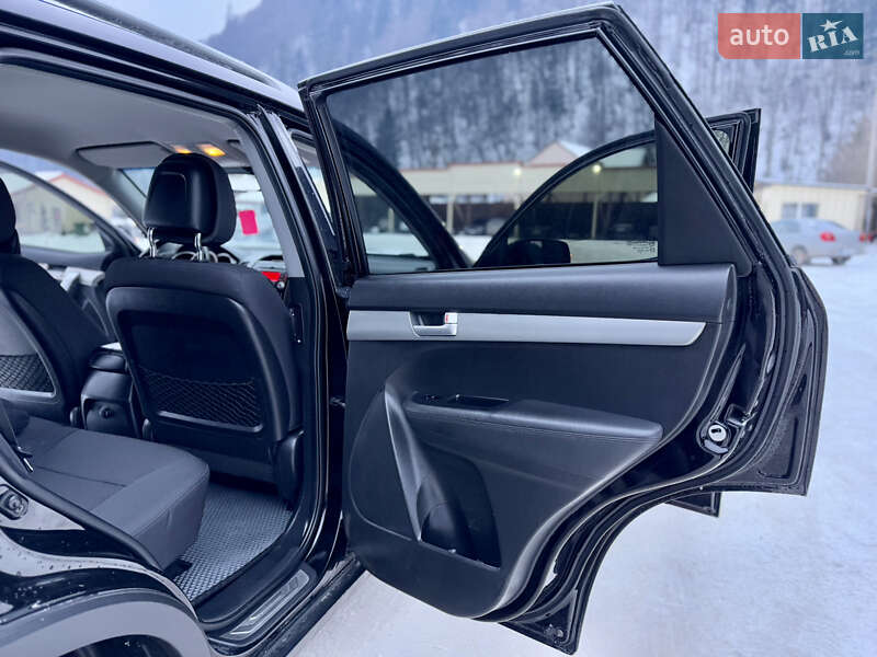 Внедорожник / Кроссовер Kia Sorento 2009 в Межгорье