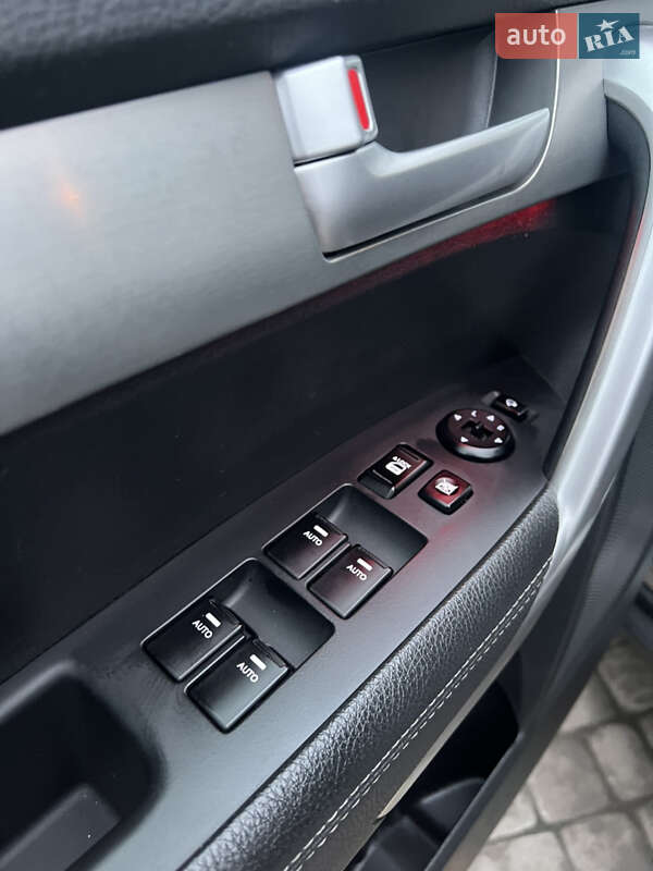 Внедорожник / Кроссовер Kia Sorento 2011 в Виннице