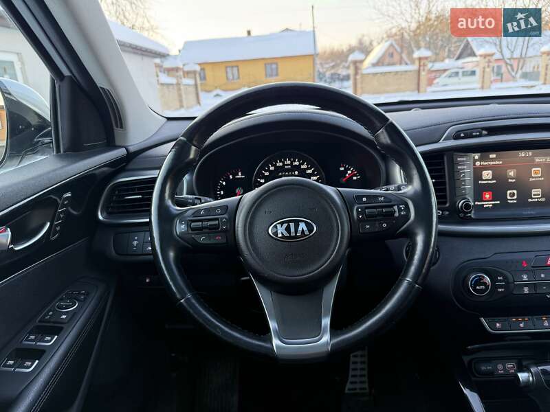 Внедорожник / Кроссовер Kia Sorento 2016 в Бродах