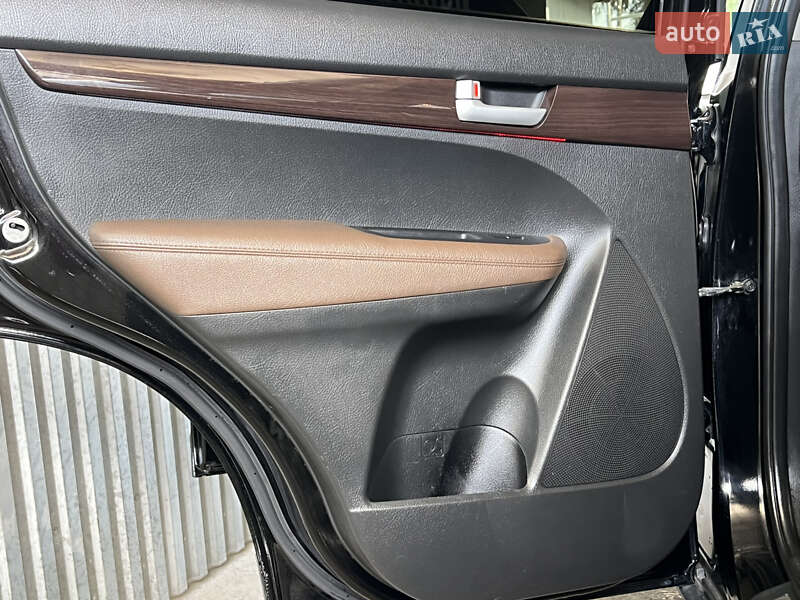 Внедорожник / Кроссовер Kia Sorento 2010 в Дрогобыче