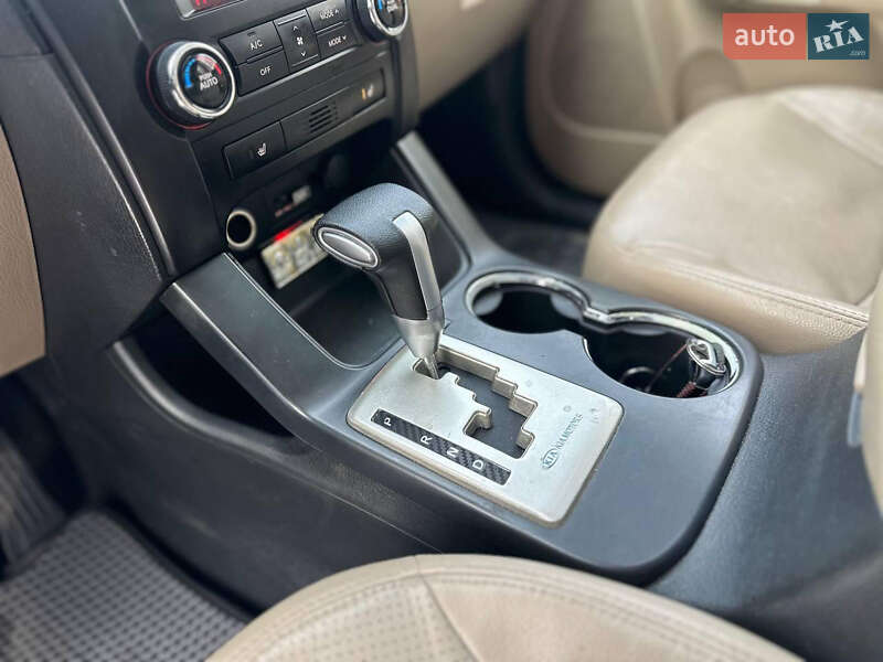 Внедорожник / Кроссовер Kia Sorento 2010 в Ивано-Франковске