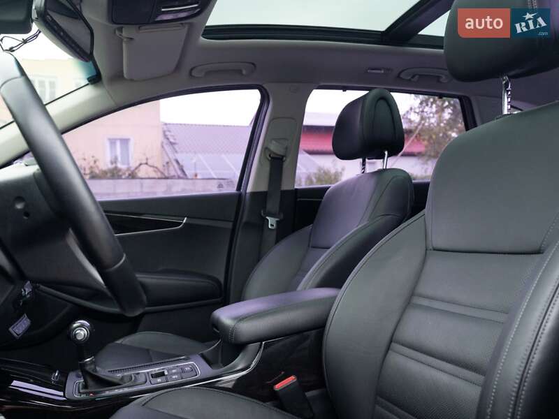 Внедорожник / Кроссовер Kia Sorento 2015 в Краснограде