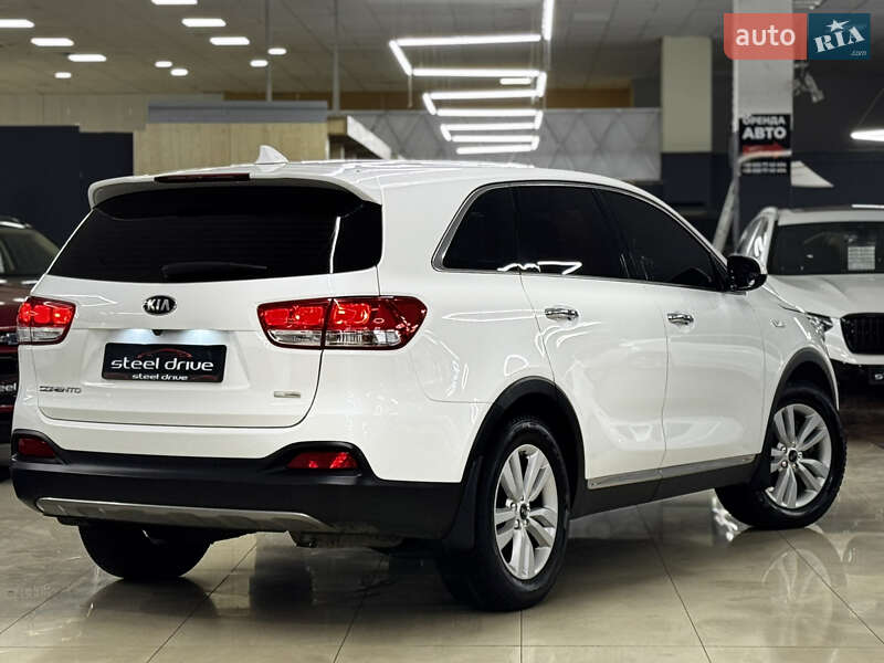 Внедорожник / Кроссовер Kia Sorento 2016 в Николаеве
