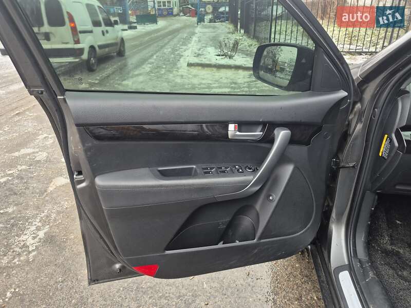 Внедорожник / Кроссовер Kia Sorento 2012 в Одессе фото 13 Внедорожник / Кроссовер Kia Sorento 2012 в Одессе