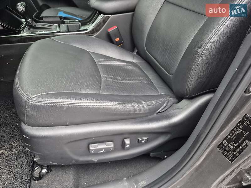 Внедорожник / Кроссовер Kia Sorento 2012 в Одессе фото 14 Внедорожник / Кроссовер Kia Sorento 2012 в Одессе