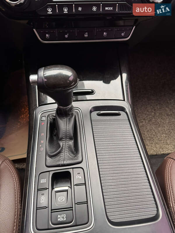 Внедорожник / Кроссовер Kia Sorento 2016 в Луцке