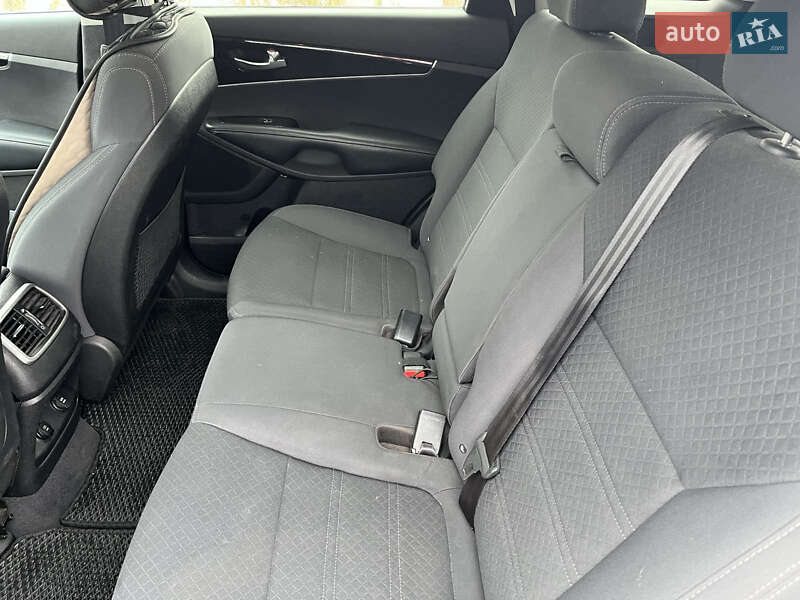 Внедорожник / Кроссовер Kia Sorento 2016 в Шепетовке фото 9 Внедорожник / Кроссовер Kia Sorento 2016 в Шепетовке