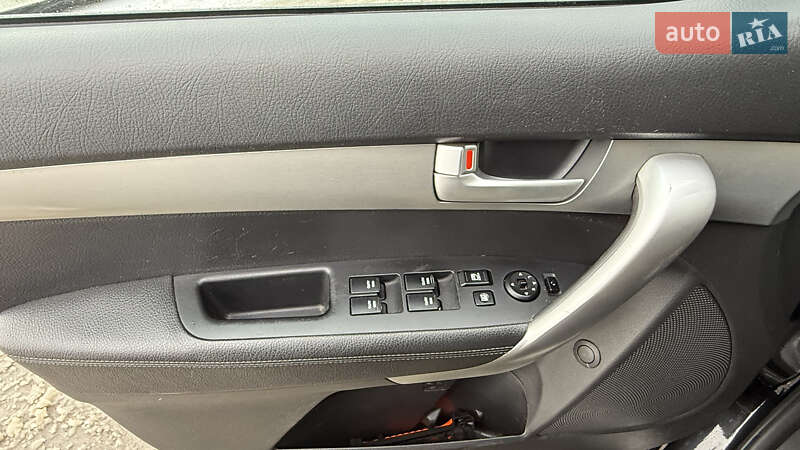 Внедорожник / Кроссовер Kia Sorento 2012 в Львове фото 19 Внедорожник / Кроссовер Kia Sorento 2012 в Львове