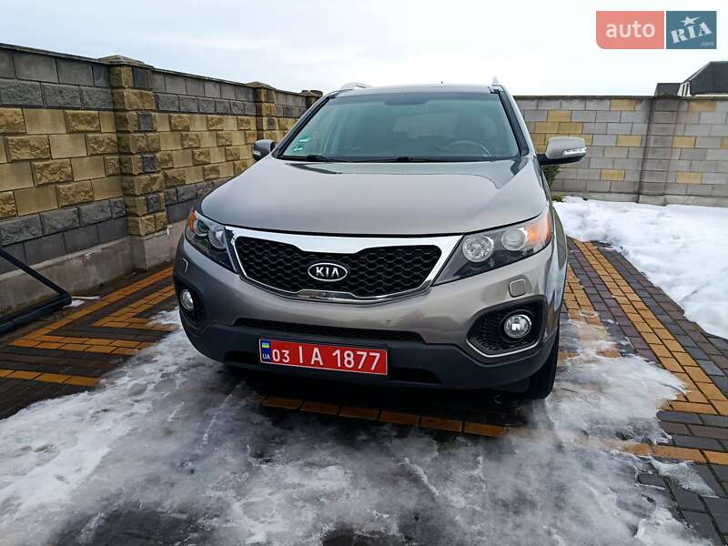 Внедорожник / Кроссовер Kia Sorento 2011 в Луцке