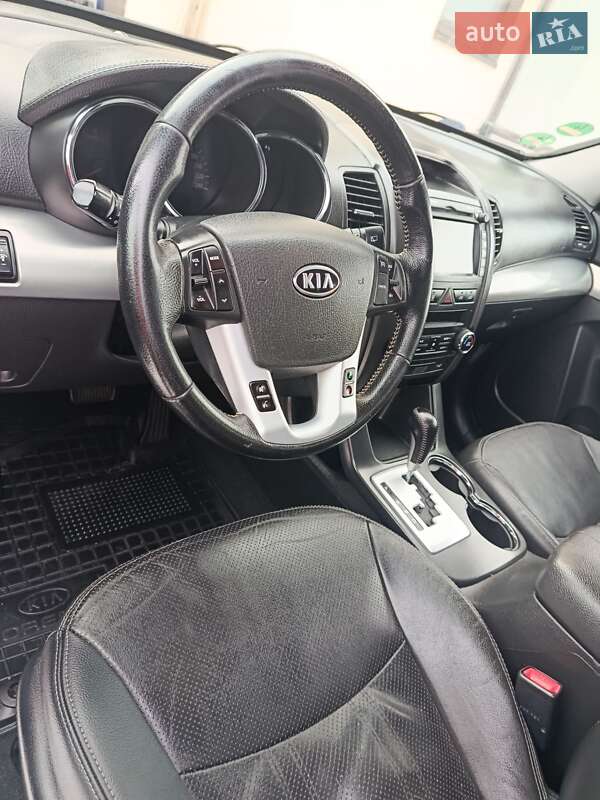 Внедорожник / Кроссовер Kia Sorento 2011 в Луцке