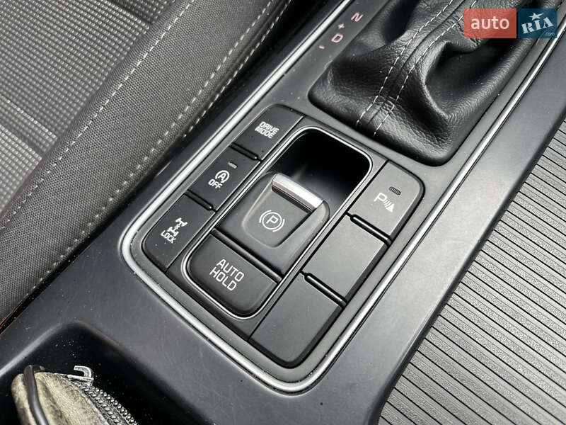 Внедорожник / Кроссовер Kia Sorento 2017 в Луцке