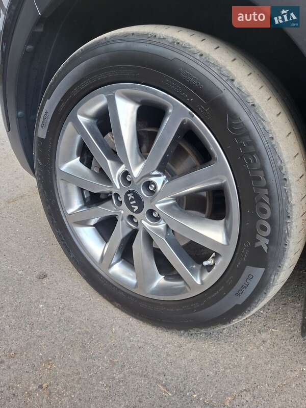 Внедорожник / Кроссовер Kia Sorento 2016 в Киеве