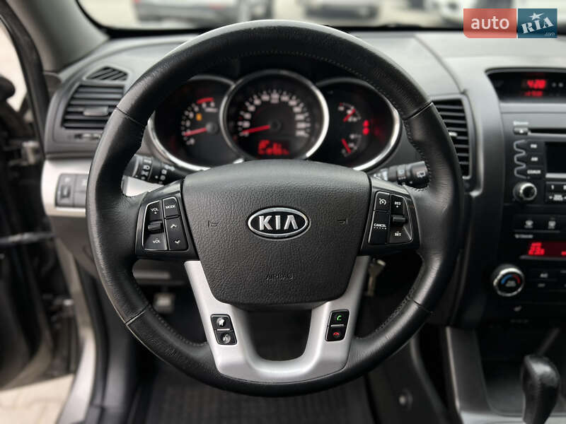 Внедорожник / Кроссовер Kia Sorento 2012 в Одессе