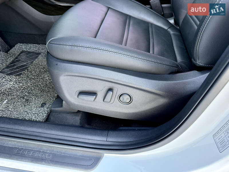 Внедорожник / Кроссовер Kia Sorento 2017 в Виннице