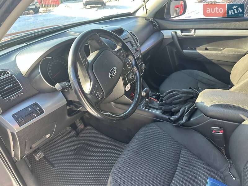 Внедорожник / Кроссовер Kia Sorento 2013 в Киеве фото 6 Внедорожник / Кроссовер Kia Sorento 2013 в Киеве